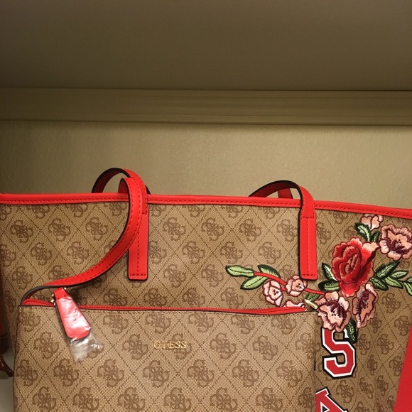 Handbag - Picture 2 of 8